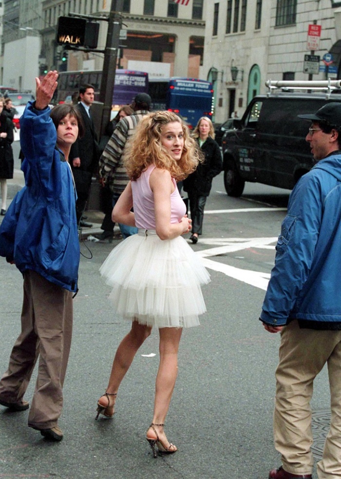Happy Birthday Sjp Top Best Carrie Bradshaw Outfits Currently Crushing