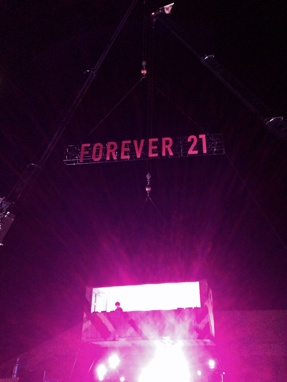 currently crushing, forever 21 coachella party