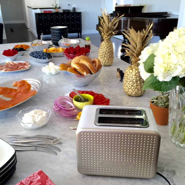 currently crushing, bella dots coffeemaker, bella appliances, bella dots toaster, gilded pineapples, brunch recipes