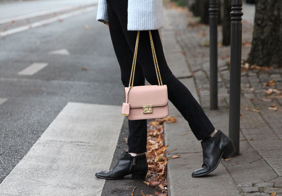 currently crushing, paris, hm bell sleeve sweater, joes jeans suede pants, sam edelman petty boots, henri bendel pink bag