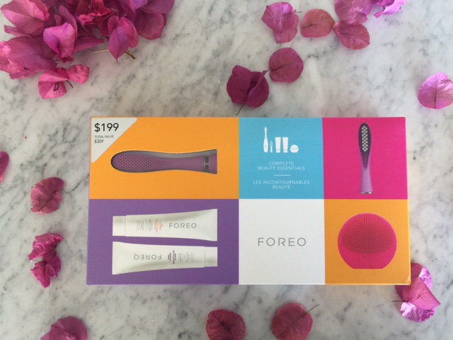 foreo holiday gift sets, foreo issa, foreo at nordstrom, foreo at sephora, currently crushing, holiday gift ideas